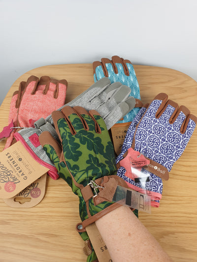 Burgon and Ball Love the Glove - Gardening Gloves Root'd Plants 